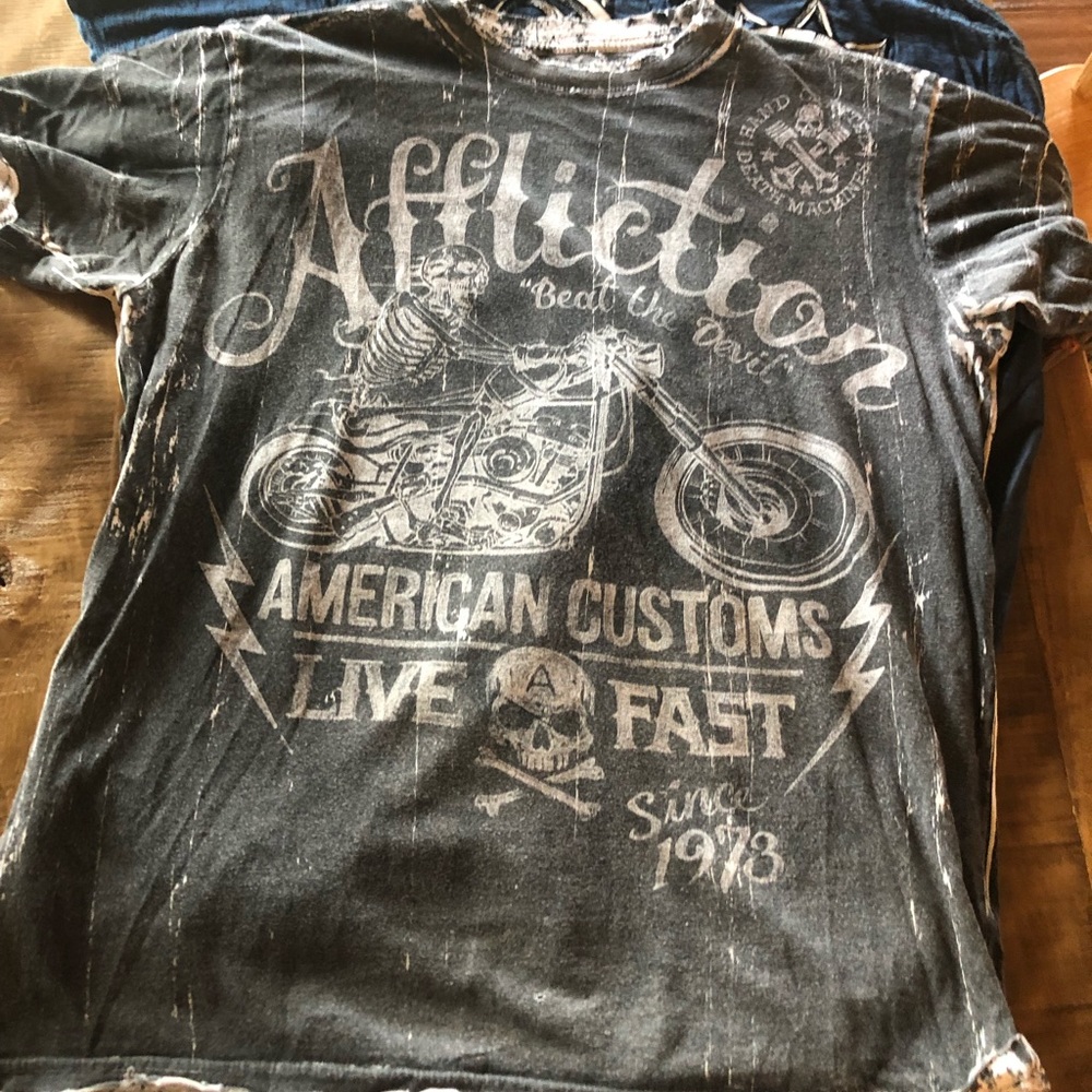 Men’s affliction shirt reversible